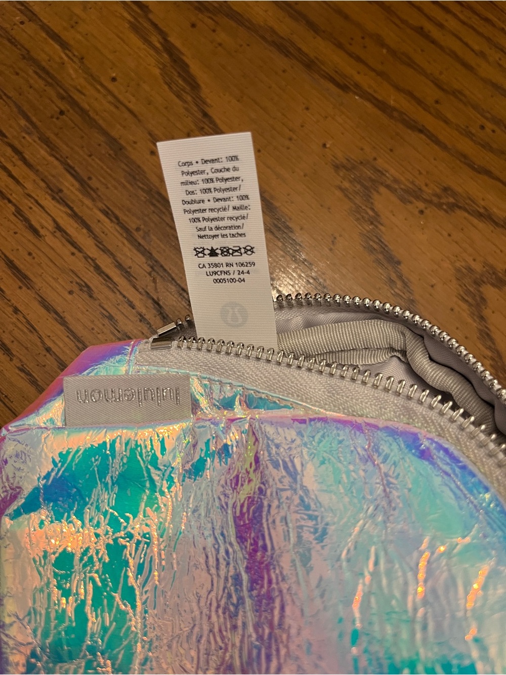 Lululemon Everywhere Belt Bag 1L in the Iridescent Silver holographic colorway - Picture 12 of 12